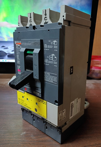 Merlin gerin nsj400 circuit - merlin, h